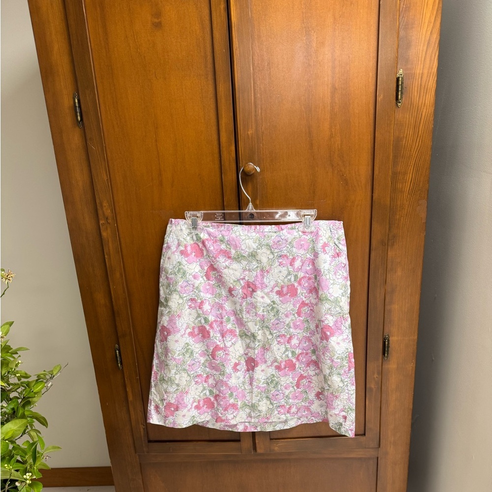 LL Bean favorite fit Floral Pink Skirt size12 length 21in lined side pockets